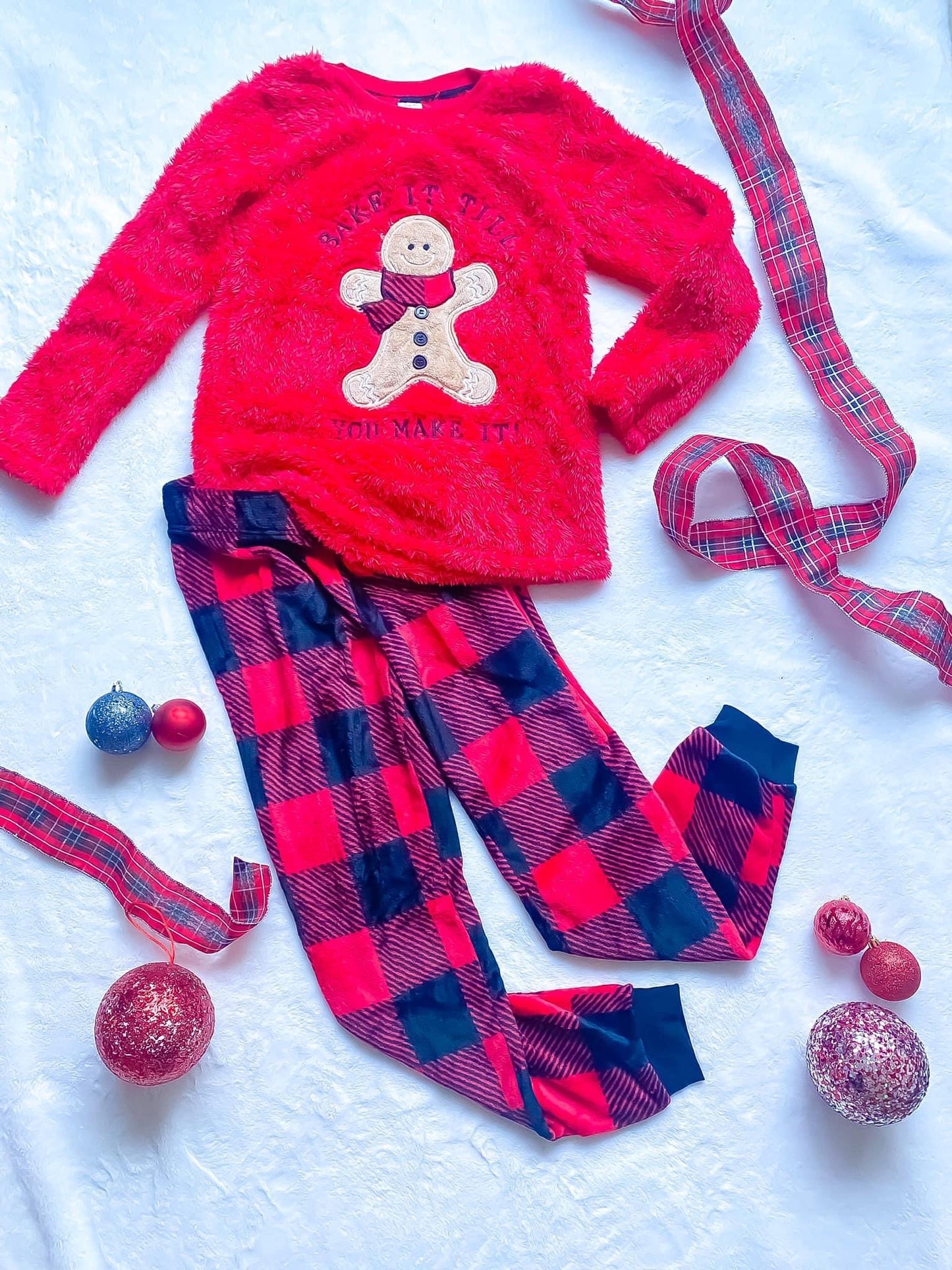 Bake It Holiday Pajama Set